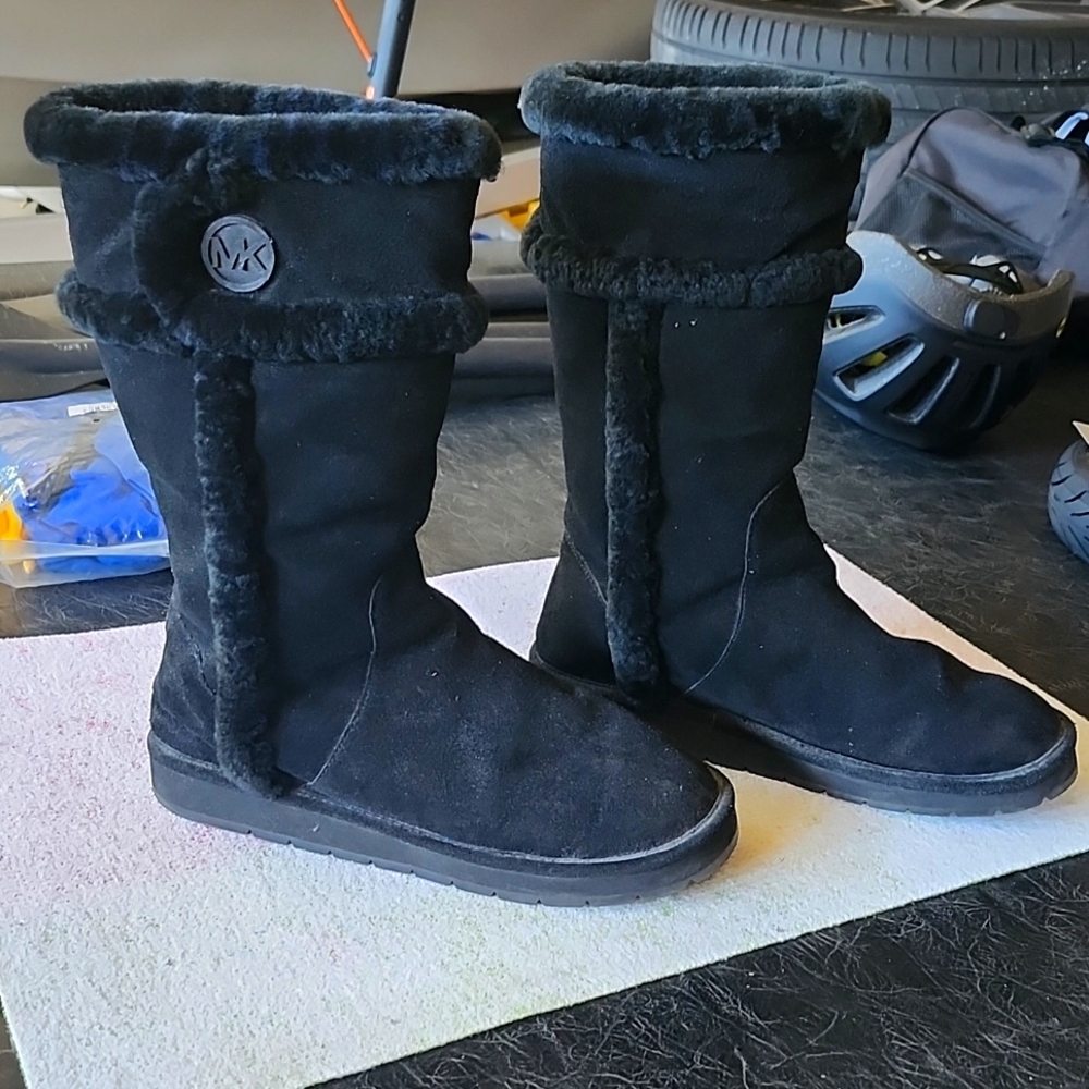 MK NWOT size 11 black boots